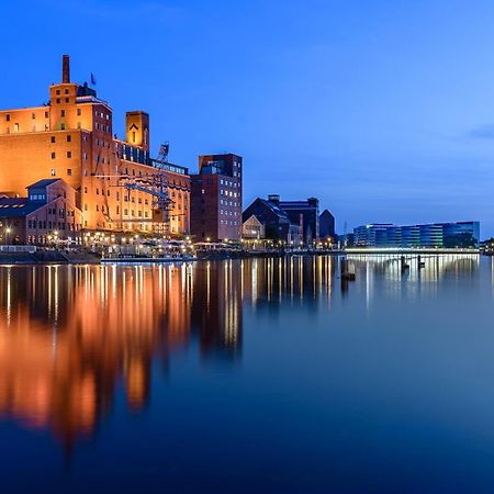 City Apartment Duisburg 2#Netflix &Wlan &Kingsize Bett & Kaffee Maschine & Central & 500M Innenhafen & 2 Min U Bahn 외부 사진