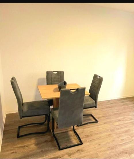 City Apartment Duisburg 2#Netflix &Wlan &Kingsize Bett & Kaffee Maschine & Central & 500M Innenhafen & 2 Min U Bahn 외부 사진