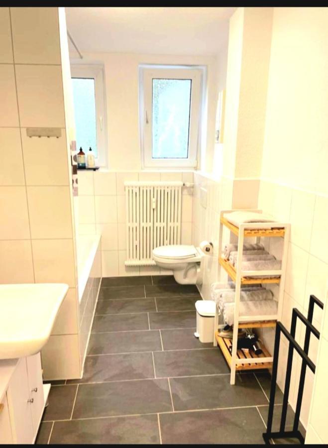 City Apartment Duisburg 2#Netflix &Wlan &Kingsize Bett & Kaffee Maschine & Central & 500M Innenhafen & 2 Min U Bahn 외부 사진