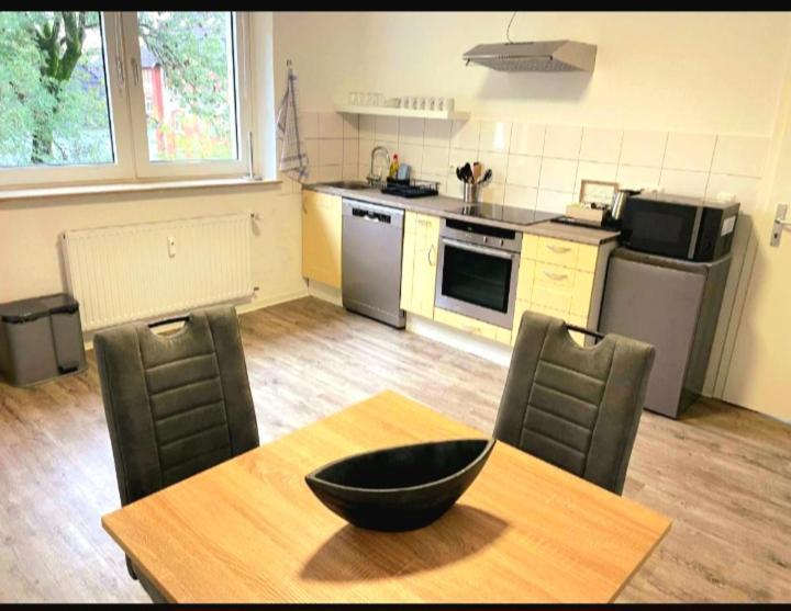 City Apartment Duisburg 2#Netflix &Wlan &Kingsize Bett & Kaffee Maschine & Central & 500M Innenhafen & 2 Min U Bahn 외부 사진