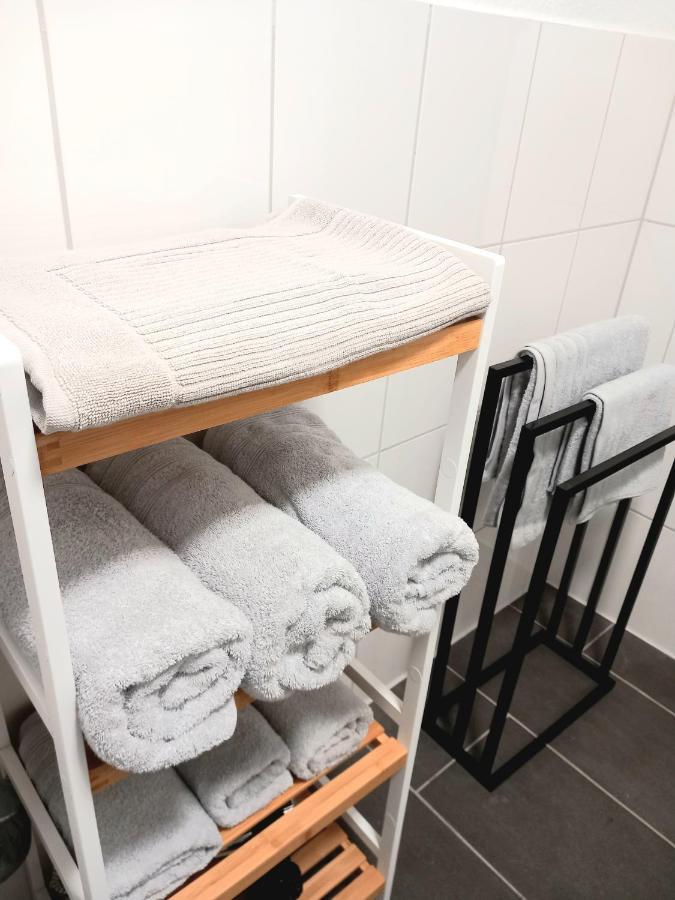 City Apartment Duisburg 2#Netflix &Wlan &Kingsize Bett & Kaffee Maschine & Central & 500M Innenhafen & 2 Min U Bahn 외부 사진