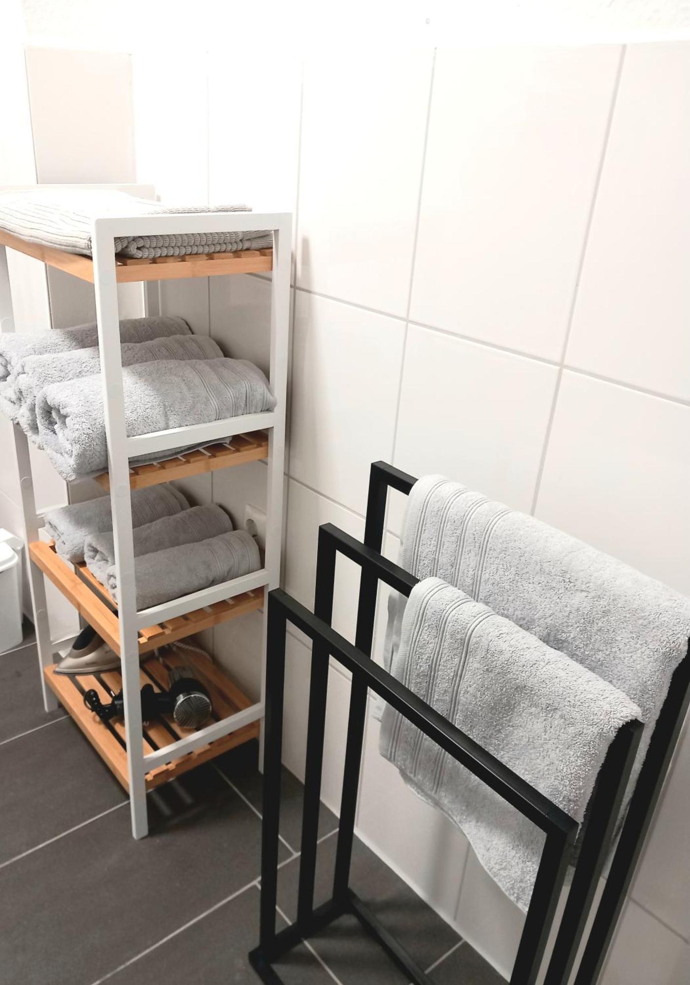 City Apartment Duisburg 2#Netflix &Wlan &Kingsize Bett & Kaffee Maschine & Central & 500M Innenhafen & 2 Min U Bahn 외부 사진