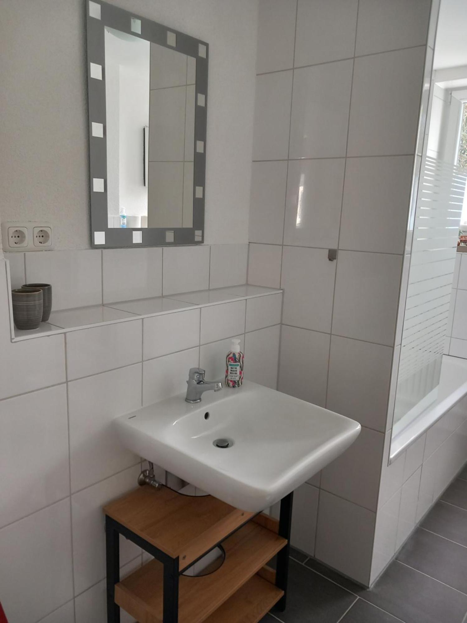 City Apartment Duisburg 2#Netflix &Wlan &Kingsize Bett & Kaffee Maschine & Central & 500M Innenhafen & 2 Min U Bahn 외부 사진